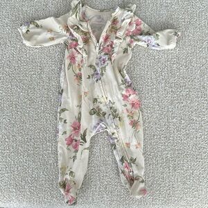 Never worn : LoveShackFancy x Gap baby girl infant onesie floral print
